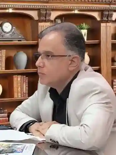 دکتر علیرضا دژبد( رئیس شورا)