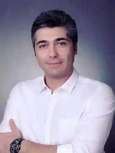 دکتر بابک عظیمی( رئیس شورا)