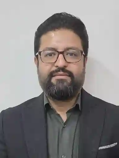 عادل شعبانلو ( رئیس شورا)